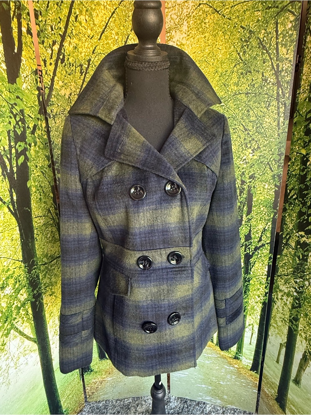 Grane Double-Breasted Plaid Peacoat in Olive & Navy